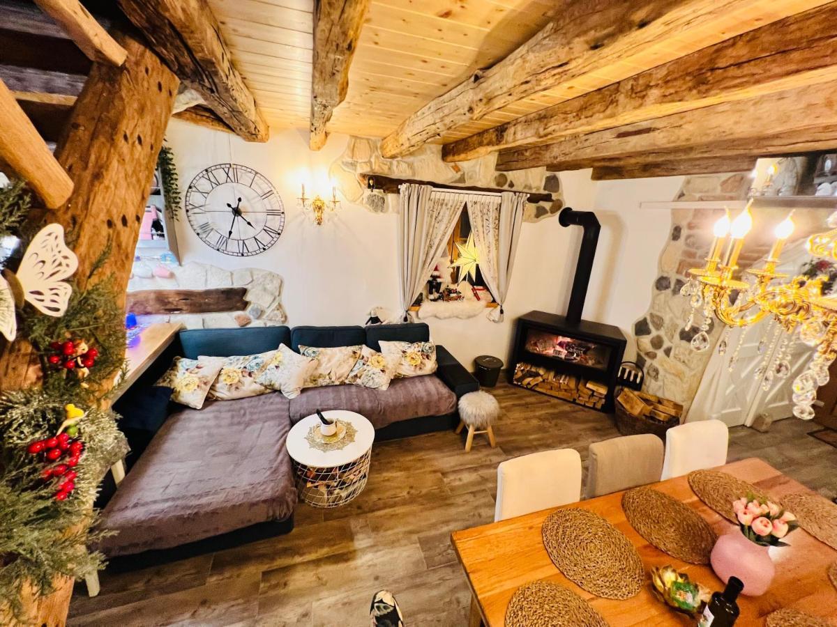 Kuca Za Odmor Carolija Villa Jastrebarsko Ngoại thất bức ảnh